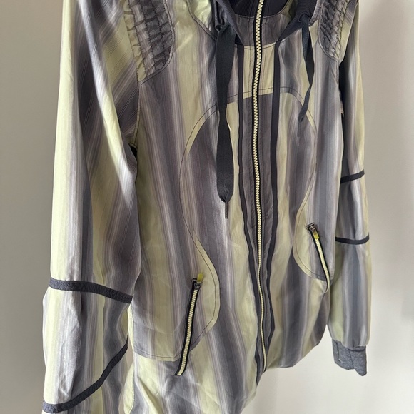 Lululemon Striped Gray Women's Jacket Mint - Picture 4 of 14